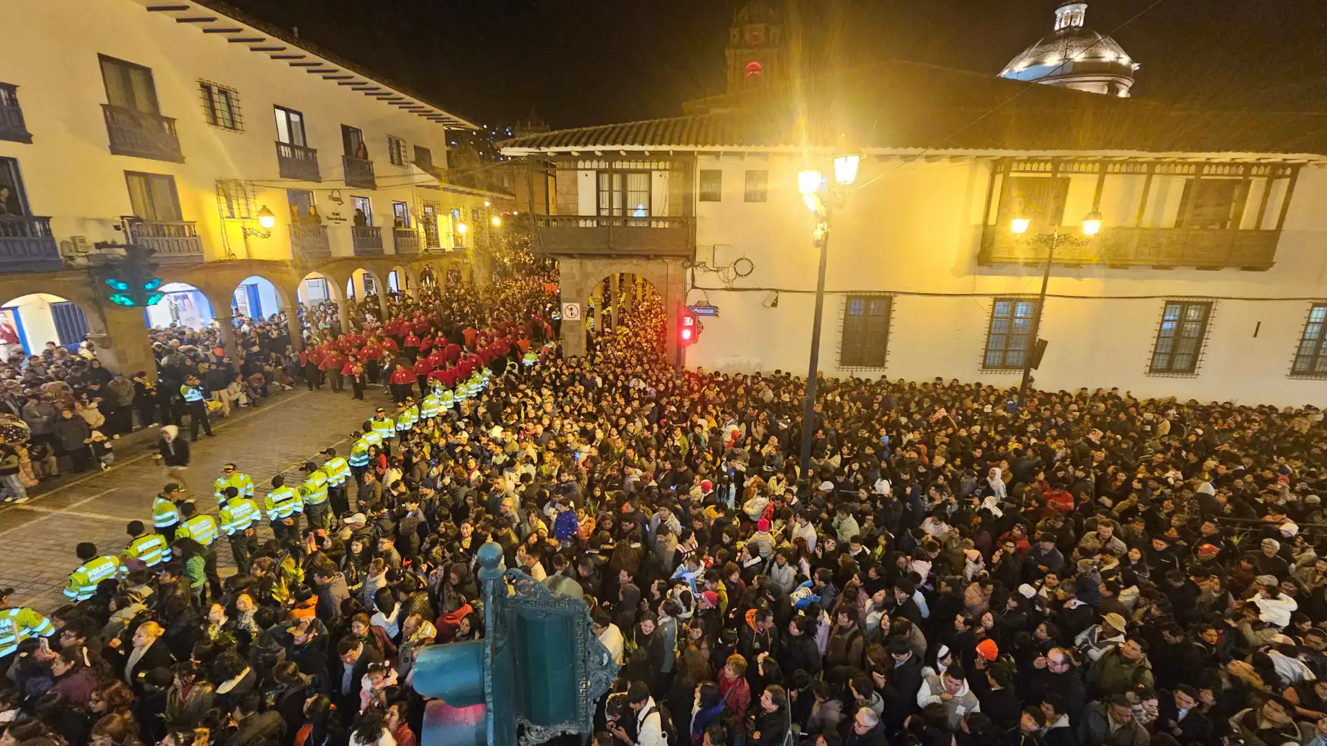 ¿Dónde vivir la Procesión del Señor de los Temblores en Cusco? Tradición, fe y una vista privilegiada desde la Plaza de Armas 7 marzo